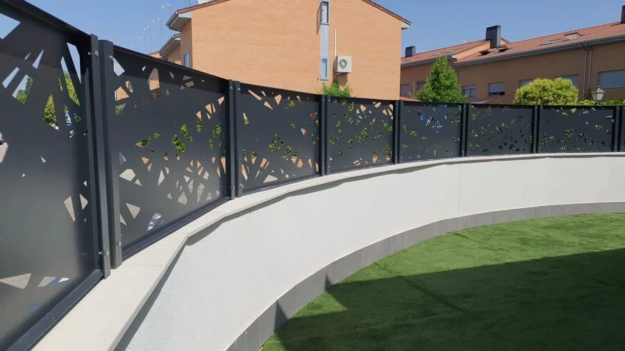 Valla de diseño Valla metálica en corte laser
