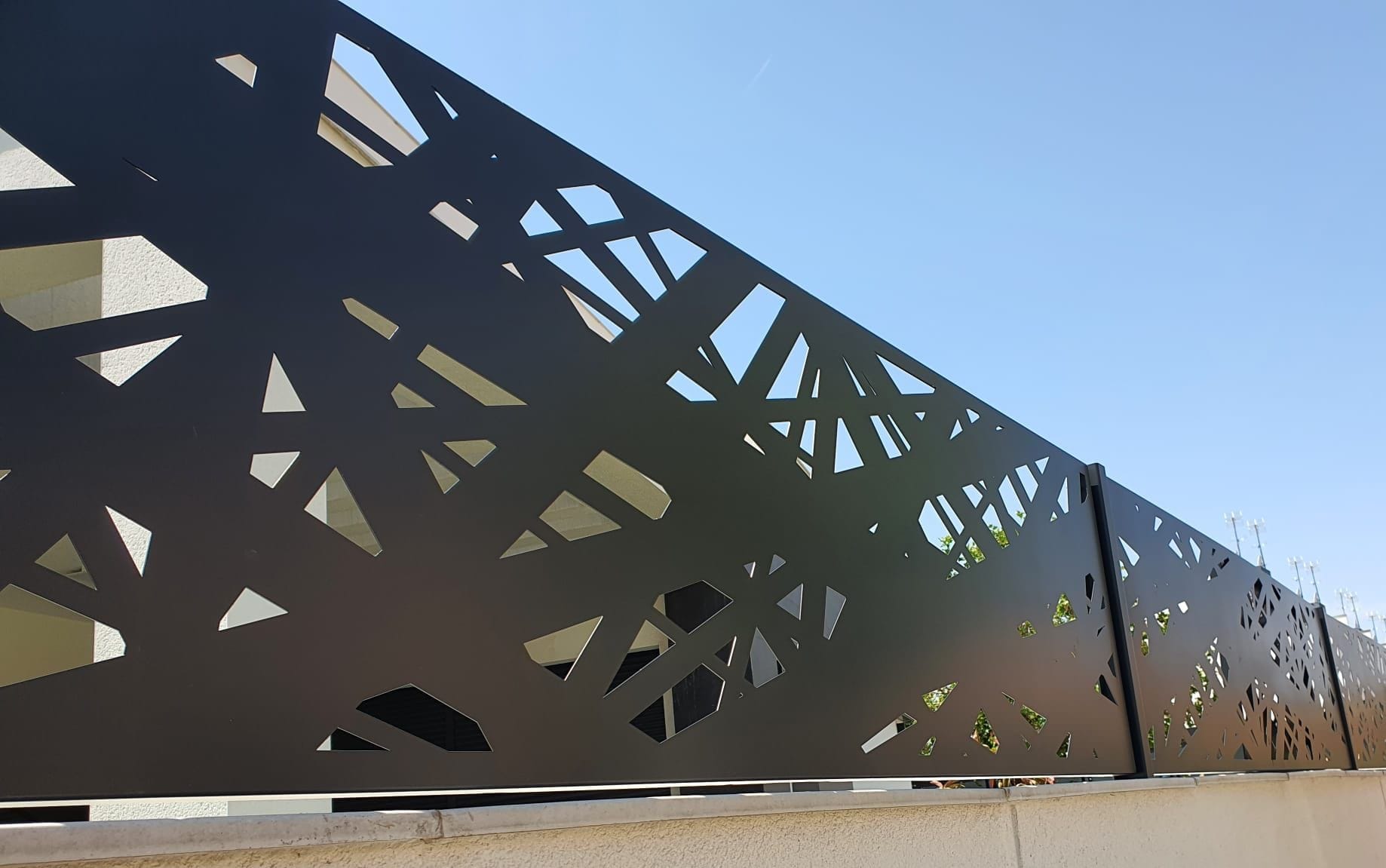 Nuevo Proyecto en Vídeo de DyM Diseño y Metal Corte Laser